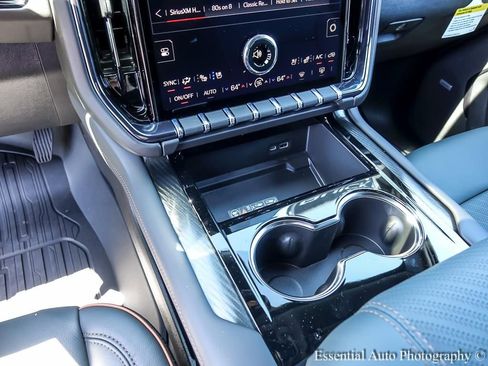 New 2026 GMC Yukon AT4 w/ AT4 Premium Package AWD/4WD image 25