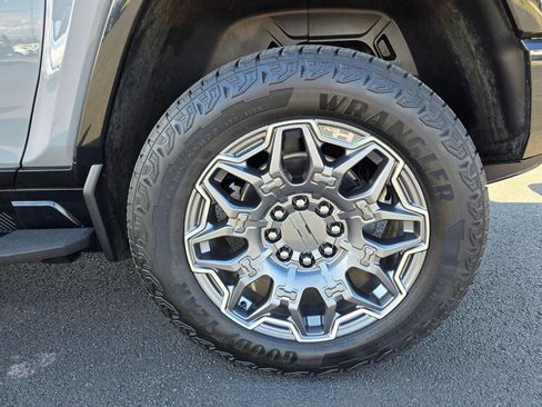 Used 2024 GMC Hummer EV 3X AWD/4WD image 23