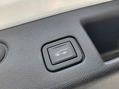 Certified 2024 Chevrolet Equinox Premier w/ LPO, Floor Liner Package FWD image 8