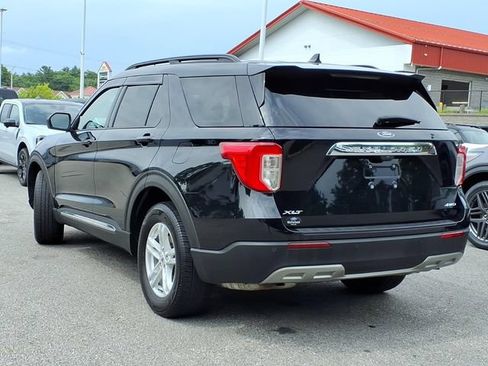 Used 2021 Ford Explorer XLT w/ Equipment Group 202A AWD/4WD image 3