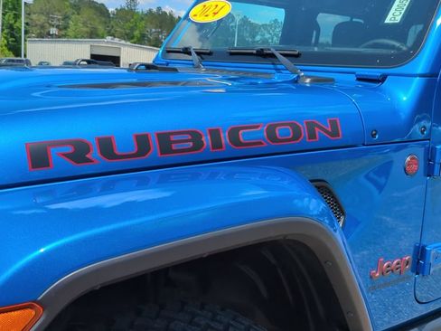 Used 2024 Jeep Gladiator Rubicon AWD/4WD image 10