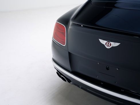 Used 2017 Bentley Continental GT image 26