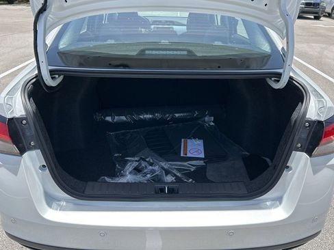 New 2025 Nissan Versa SV image 39