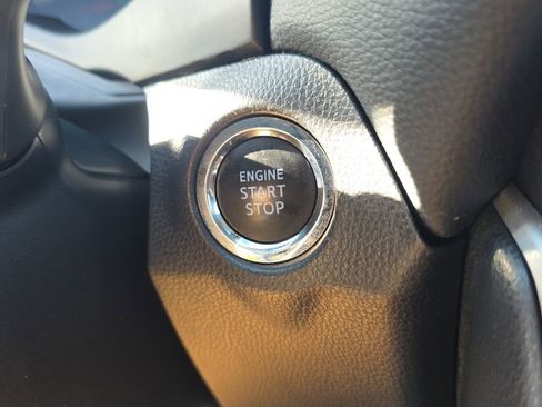 Used 2025 Toyota RAV4 XLE FWD image 23