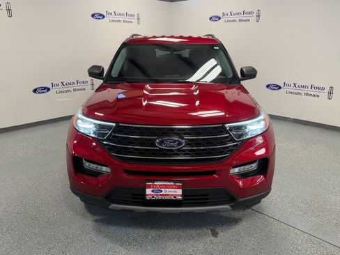 Used 2024 Ford Explorer XLT w/ Equipment Group 202A AWD/4WD image 2
