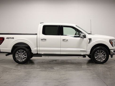 Used 2025 Ford F150 Lariat w/ Equipment Group 502A High AWD/4WD image 9