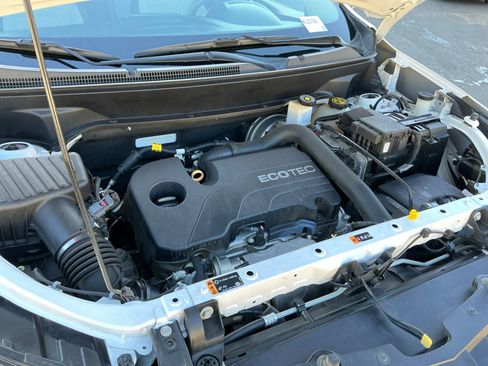 Used 2019 Chevrolet Equinox LS w/ LS Convenience Package image 22