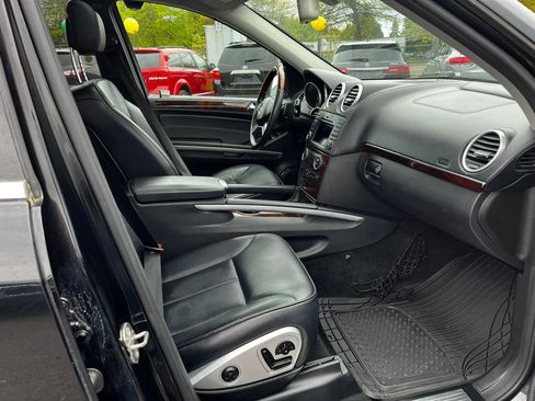 Used 2011 Mercedes-Benz GL 450 4MATIC image 17