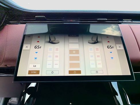 New 2026 Land Rover Range Rover Sport SV image 35