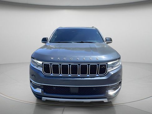 Used 2024 Jeep Wagoneer L Series II RWD image 2
