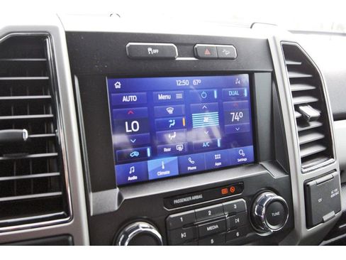 Used 2021 Ford F350 Lariat w/ Chrome Package image 22