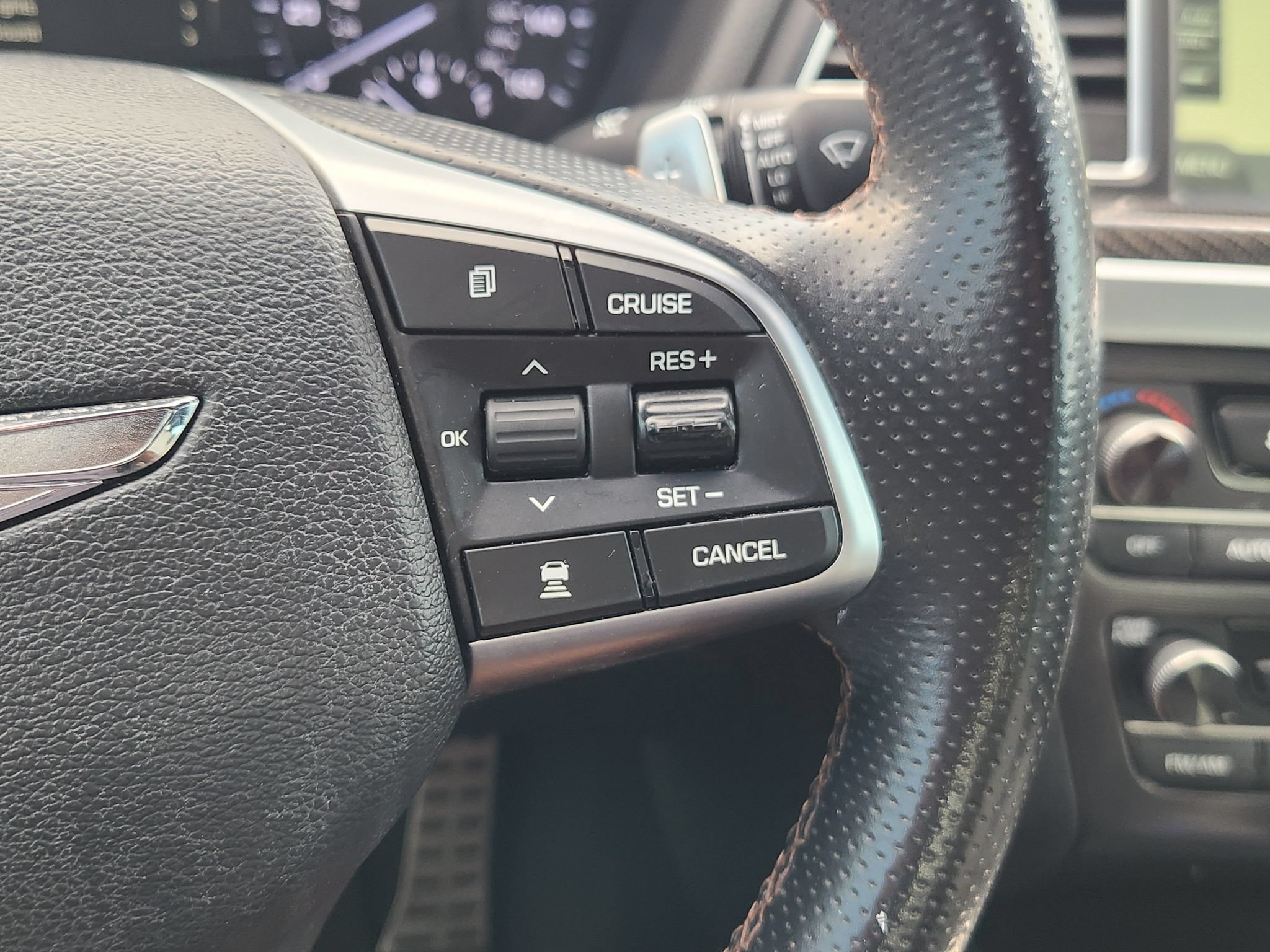 Used 2018 Genesis G80 3.3T Sport RWD image 30