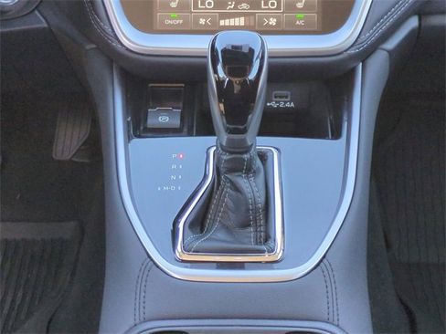 Used 2025 Subaru Outback Premium image 21
