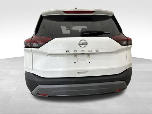 Used 2023 Nissan Rogue S image 4