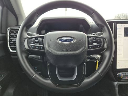 Used 2024 Ford Ranger XLT w/ Technology Package image 18