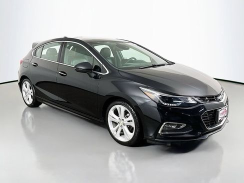 Used 2017 Chevrolet Cruze Premier FWD image 16
