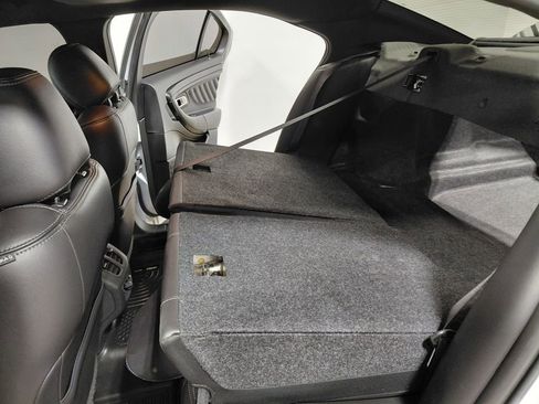 Used 2018 Ford Taurus SHO image 28