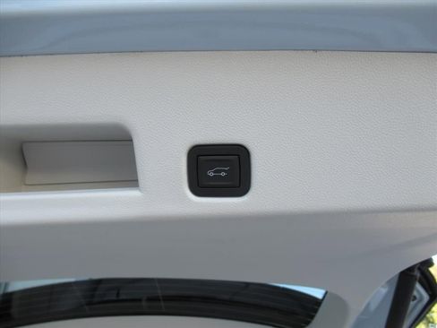 New 2026 Buick Enclave Avenir image 38