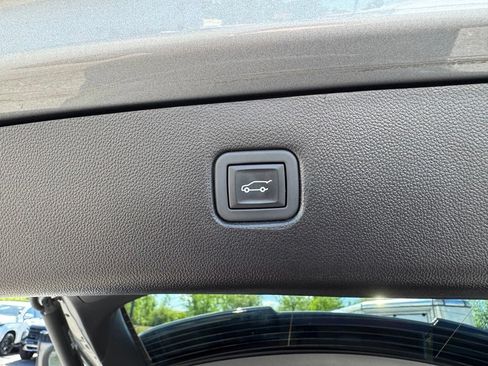 Used 2024 Chevrolet Blazer LT FWD image 27