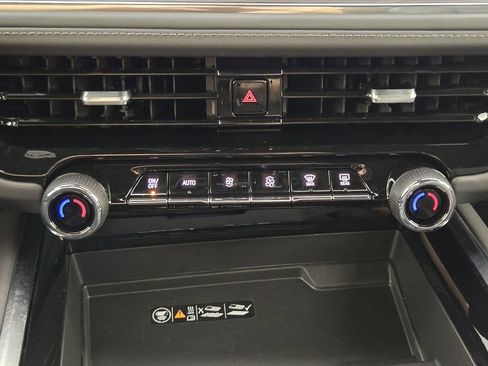 New 2026 Chevrolet Suburban LT w/ Comfort Package RWD image 19