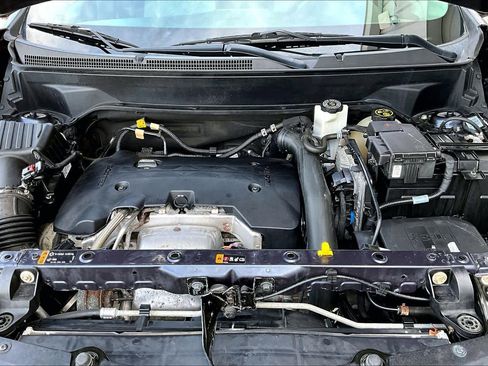 Used 2018 Chevrolet Equinox LT w/ Sun & Infotainment Package image 32