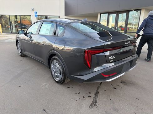 New 2025 Kia K4 LX image 8