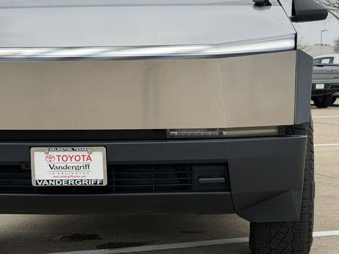 Used 2024 Tesla Cybertruck AWD Crew Cab image 8