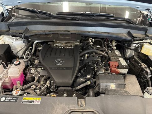 Used 2025 Toyota Grand Highlander AWD image 22