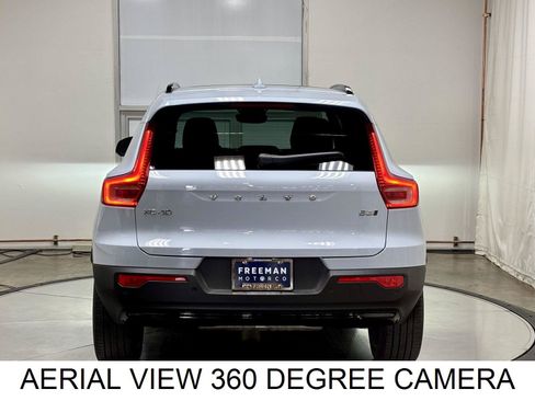 Used 2024 Volvo XC40 B5 Ultimate w/ Protection Package Premier AWD/4WD image 8