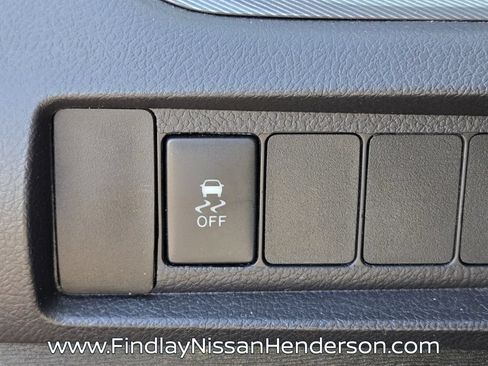 Used 2018 Toyota Sienna SE Premium w/ Carpet Mat Package FWD image 26