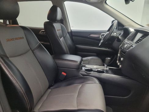 Used 2019 Nissan Pathfinder SL image 21