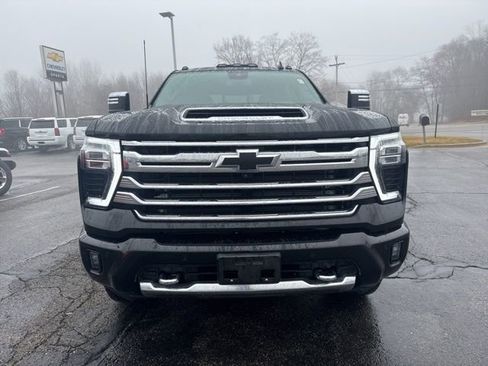 Used 2024 Chevrolet Silverado 2500 High Country image 8