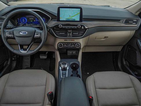 Used 2020 Ford Escape Titanium image 26