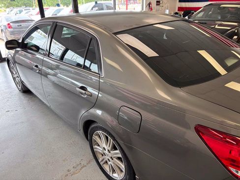 Used 2007 Toyota Avalon Limited FWD image 12