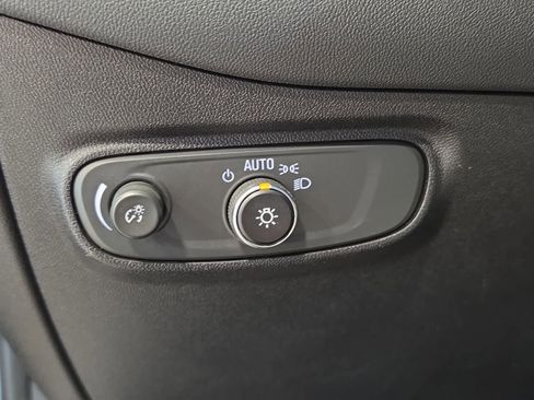 Used 2018 Chevrolet Equinox LT AWD/4WD image 18
