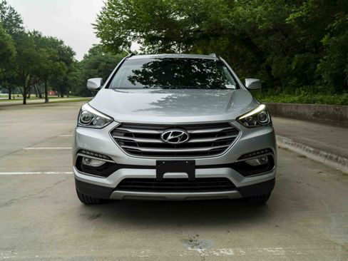 Used 2017 Hyundai Santa Fe Sport FWD image 3