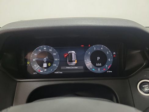 Used 2025 Land Rover Range Rover Velar Dynamic SE AWD/4WD image 24