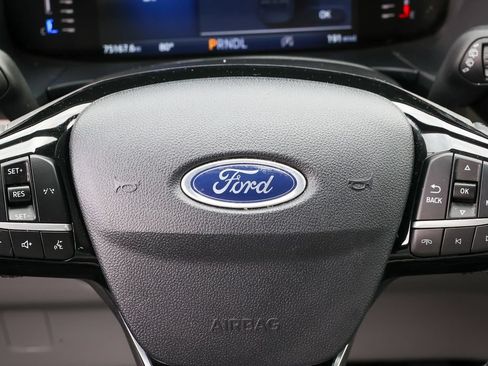 Used 2023 Ford Escape Active w/ Cold Weather Package FWD image 9