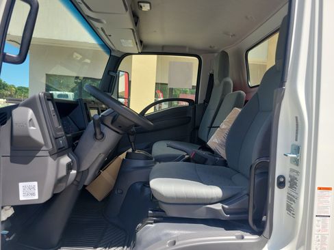 Used 2027 Isuzu NPR RWD image 6