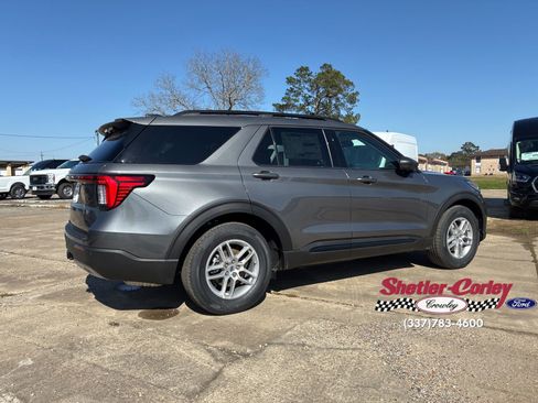 New 2026 Ford Explorer Active w/ Active Comfort Package image 4