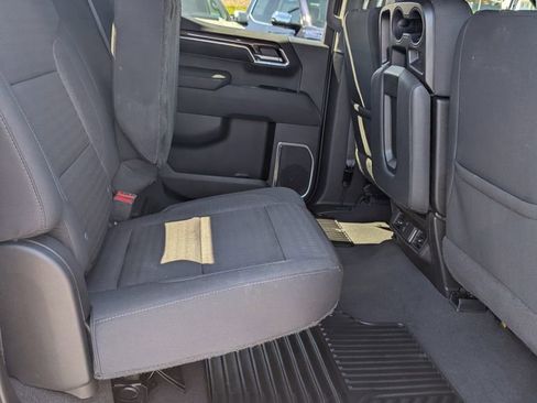 Used 2022 Chevrolet Silverado 1500 LT AWD/4WD image 17