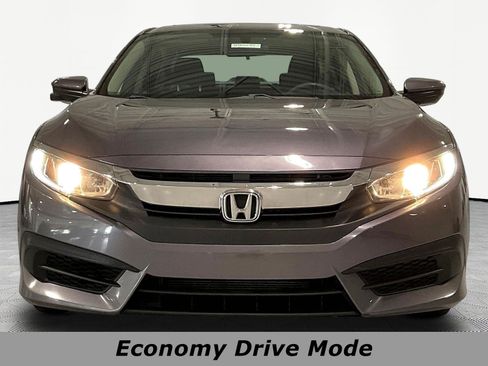 Used 2018 Honda Civic EX image 2