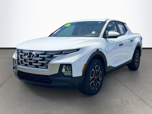 Used 2023 Hyundai Santa Cruz SE AWD/4WD image 3