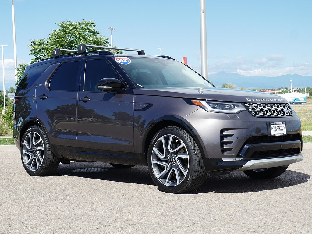 Used 2025 Land Rover Discovery Metropolitan Edition AWD/4WD image 7
