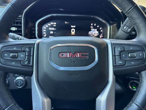 Certified 2025 GMC Sierra 1500 SLT RWD image 23
