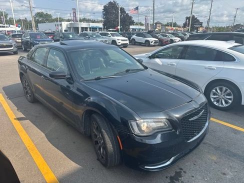 Used 2016 Chrysler 300 S w/ 300S Premium Group AWD/4WD image 3