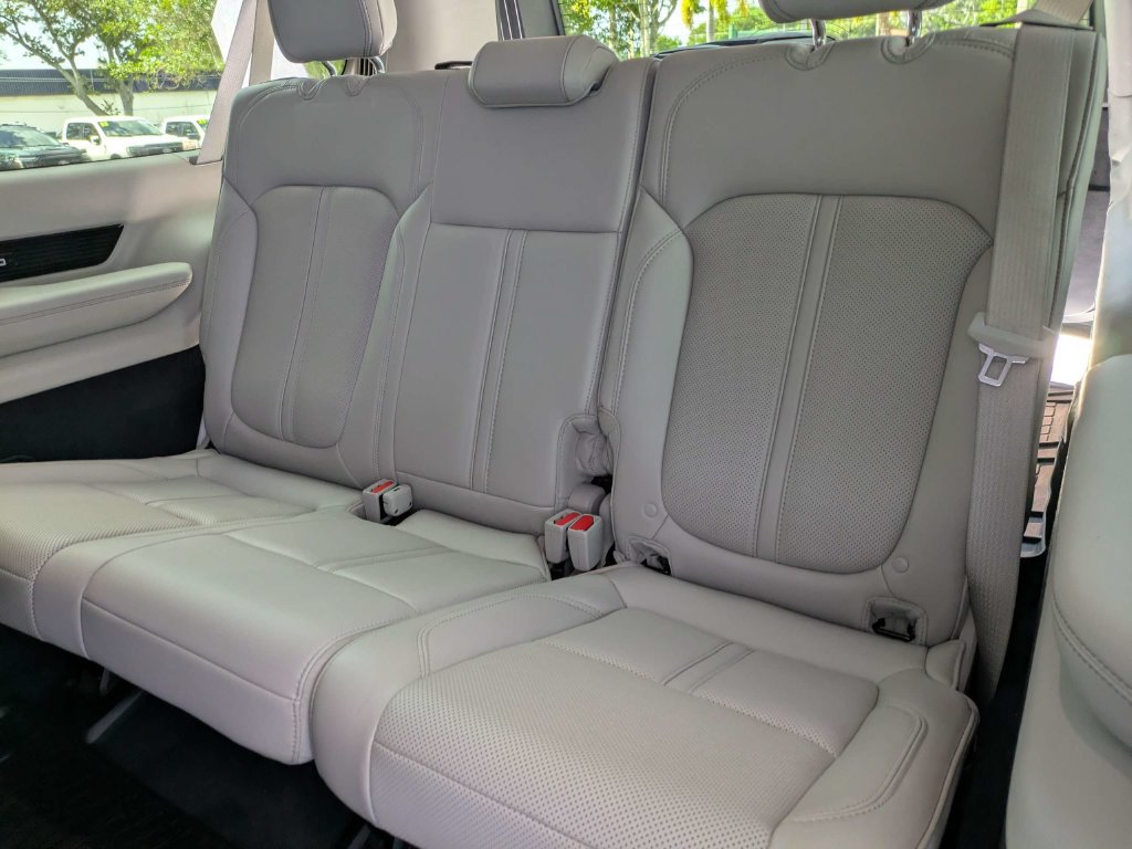 Used 2023 Jeep Grand Wagoneer L 4WD w/ Flexible Seating Group image 15