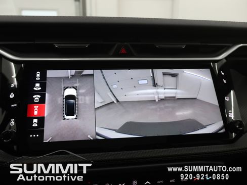 New 2026 Jeep Cherokee Overland image 20