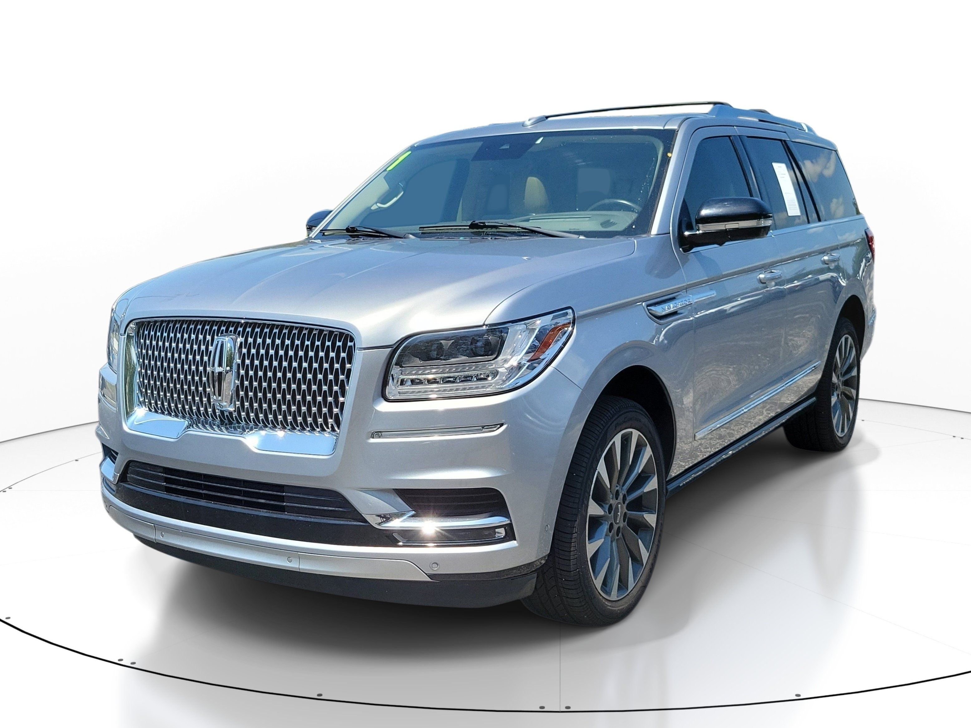 Used 2021 Lincoln Navigator Reserve w/ Luxury Package AWD/4WD image 3
