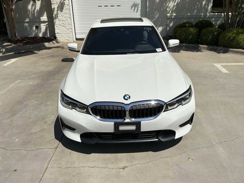 Used 2019 BMW 330i Sedan w/ Convenience Package image 3